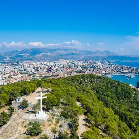 Daire Maya Con Dios *