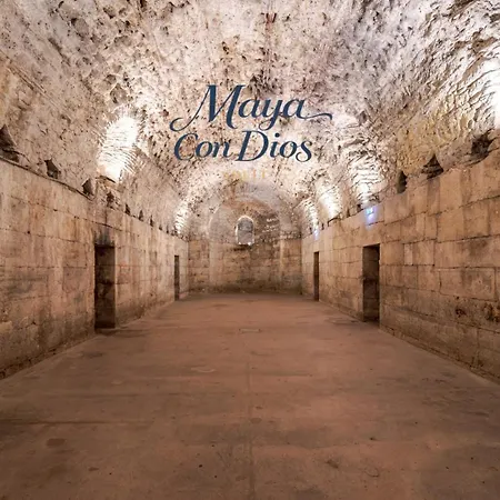 Maya Con Dios ספליט
