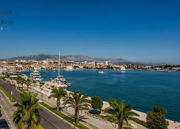 Apartment Maya Con Dios Split