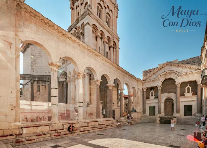 Maya Con Dios Apartment Split