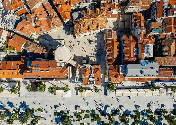 Maya Con Dios Apartment *